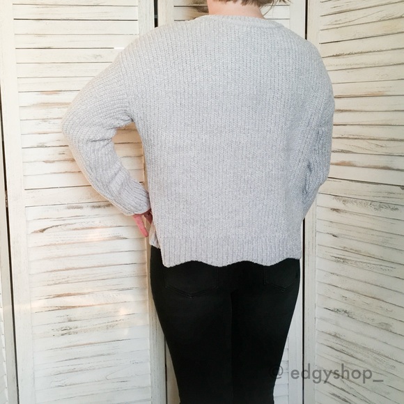 89th & Madison | Scalloped Hem Chenille Sweater - Picture 5 of 6